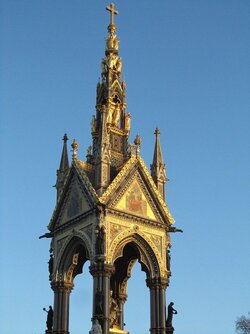 1 A Pause to admire the Prince Albert Memorial.jpg