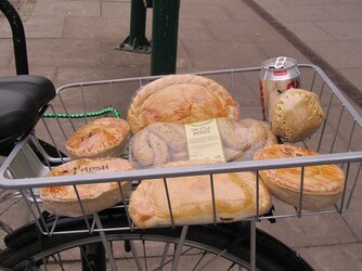 Pie shopping! 16april11.JPG