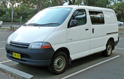 1995-2001_Toyota_Hiace_SBV_(RCH12R)_van_01.jpg