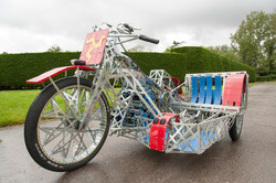 may-meccano-moto-in-mostra-al-national-motor-museum-a-beaulieu-meccano-bike-arriving-at-beaulieu.jpg