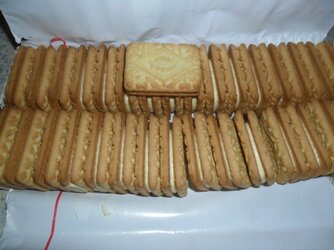 Chocolate Custard Creams 002.jpg