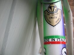 06 Seat tube decal.jpg