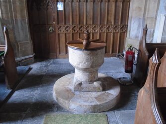 221022-1119 Compton Bishop-St Andrew-Norman tub font.JPG